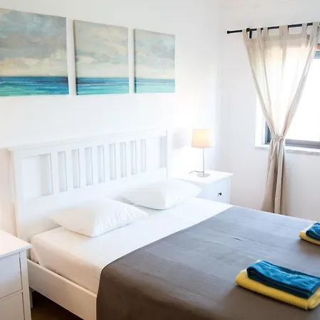 Feels Like Spacious Flat With Balcony *