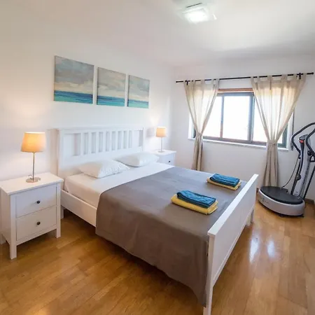 Feels Like Spacious Flat With Balcony *